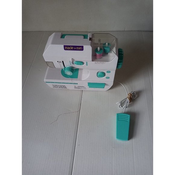 My Very Own Sewing Machine Motorized Machine for Kids Ages 8+ - Picture 9 of 16